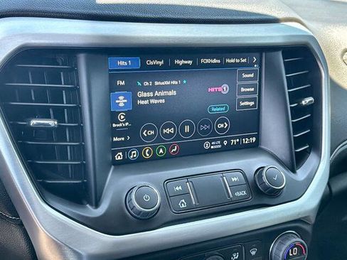 Used 2023 GMC Acadia SLT FWD image 13