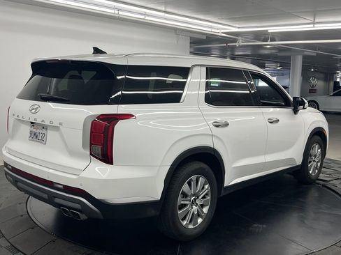 Used 2025 Hyundai Palisade SEL FWD image 4