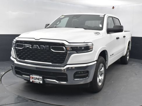 Used 2025 RAM 1500 Big Horn AWD/4WD image 5