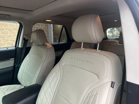 Used 2016 Ford Explorer Platinum AWD/4WD image 12