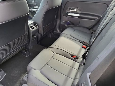 New 2025 Mercedes-Benz GLB 250 4MATIC image 33