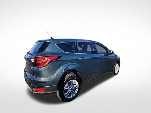 Used 2019 Ford Escape SE image 6