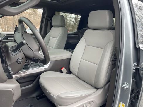 Used 2025 Chevrolet Silverado 1500 LTZ w/ LTZ Premium Package image 11