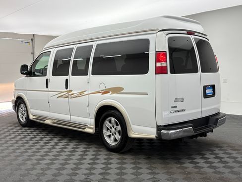 Used 2012 Chevrolet Express 1500 RWD image 11