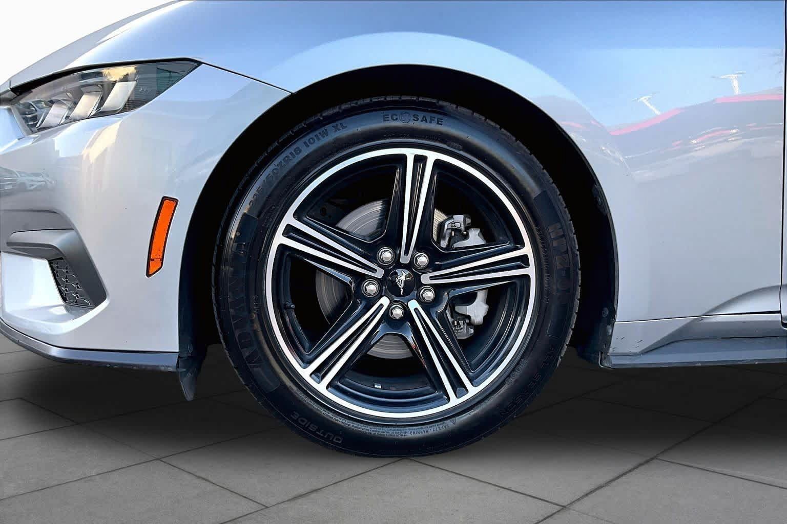 Used 2024 Ford Mustang Premium RWD image 10
