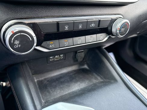 Used 2021 Nissan Altima 2.5 SR FWD image 18