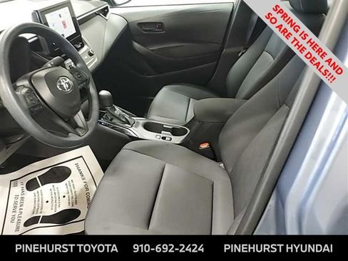 Used 2025 Toyota Corolla LE image 4