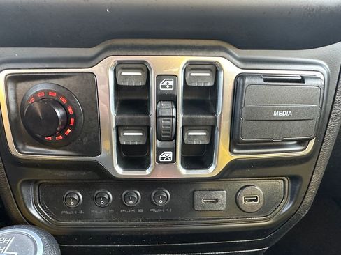 Certified 2021 Jeep Wrangler Unlimited Sport image 18