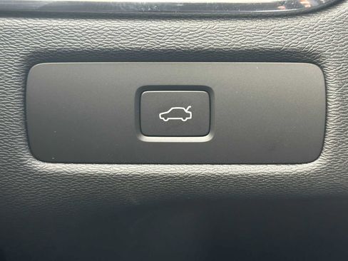 Used 2026 Volvo XC60 B5 Plus w/ Climate Package PRO image 33