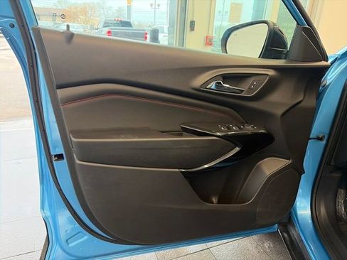 Used 2025 Chevrolet Trax RS w/ Driver Confidence Package image 25