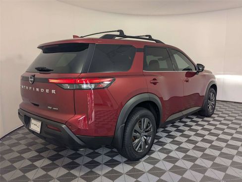 Used 2023 Nissan Pathfinder SV AWD/4WD image 5