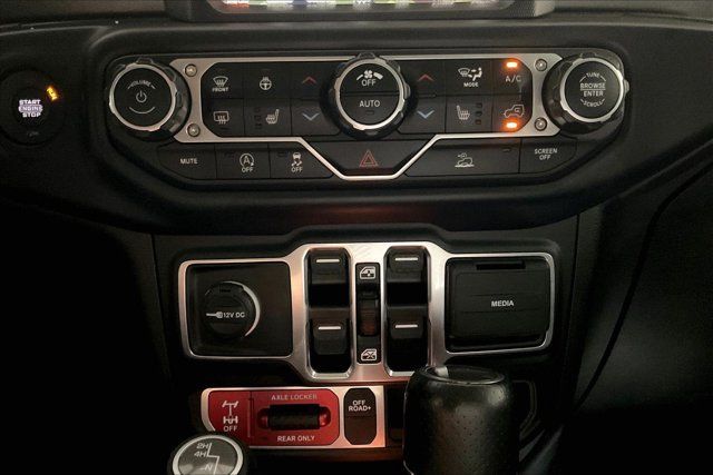 Used 2022 Jeep Gladiator Mojave w/ Cold Weather Group AWD/4WD image 32