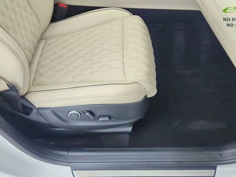 Used 2023 Genesis GV70 3.5T Sport w/ Sport Prestige Package AWD/4WD image 24
