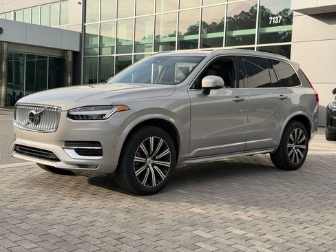Used 2024 Volvo XC90 B5 Plus w/ Protection Package image 7