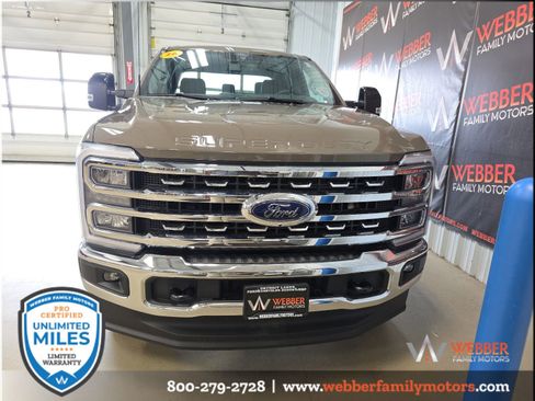 New 2026 Ford F250 Lariat AWD/4WD image 2