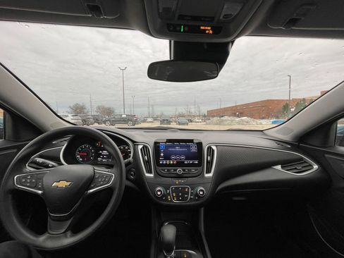 Used 2024 Chevrolet Malibu LT image 33