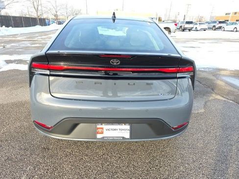 New 2026 Toyota Prius LE FWD image 6