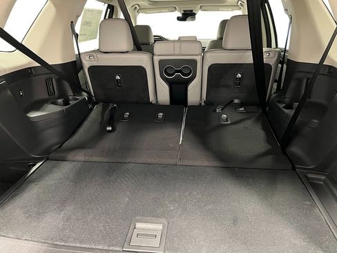 New 2025 Honda Pilot Touring image 34