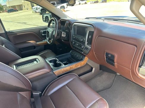 Used 2018 Chevrolet Silverado 1500 High Country AWD/4WD image 26