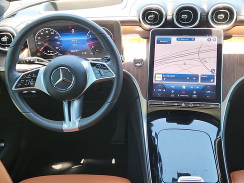Used 2023 Mercedes-Benz GLC 300 image 30