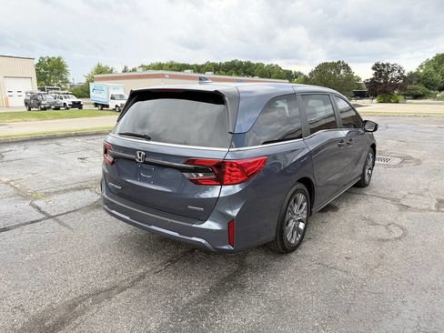 Used 2025 Honda Odyssey Touring image 6