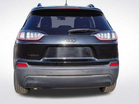 Used 2019 Jeep Cherokee Latitude Plus AWD/4WD image 5