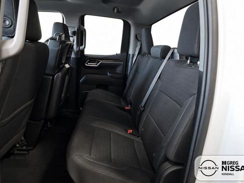Used 2024 Chevrolet Silverado 1500 LT AWD/4WD image 16