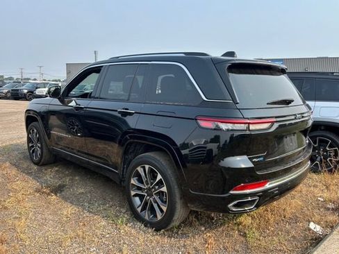 Used 2023 Jeep Grand Cherokee Overland AWD/4WD image 16