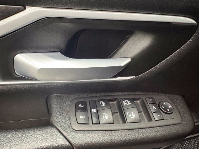 Used 2023 RAM 1500 Big Horn AWD/4WD image 15