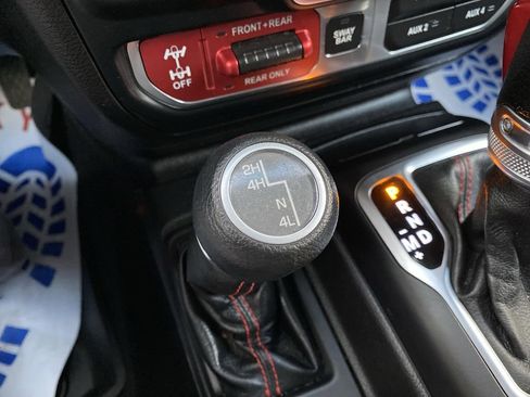 Used 2018 Jeep Wrangler Unlimited Rubicon image 29