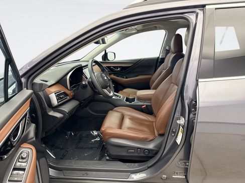 Used 2022 Subaru Outback Touring w/ Popular Package #2 image 10