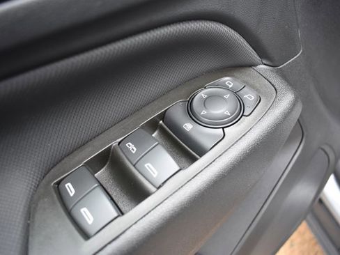 Used 2023 Chevrolet Equinox RS image 12