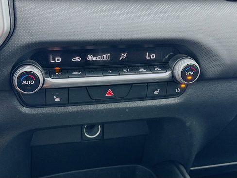 Used 2024 MAZDA CX-50 AWD 2.5 S w/ Preferred Package image 12