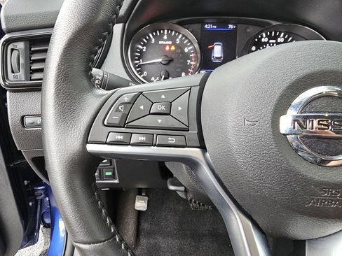 Used 2019 Nissan Rogue SV FWD image 24