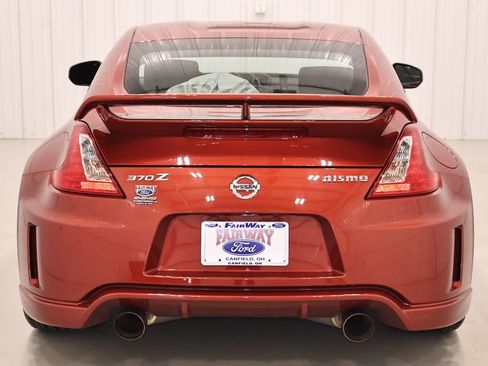Used 2013 Nissan 370Z NISMO RWD image 8