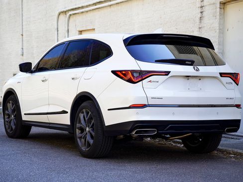 Used 2023 Acura MDX A-Spec image 4