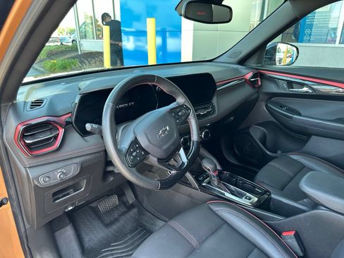 Used 2024 Chevrolet TrailBlazer RS w/ Convenience Package AWD/4WD image 17