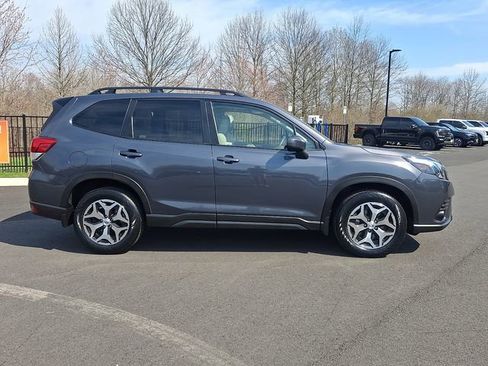 Certified 2024 Subaru Forester Premium AWD/4WD image 8