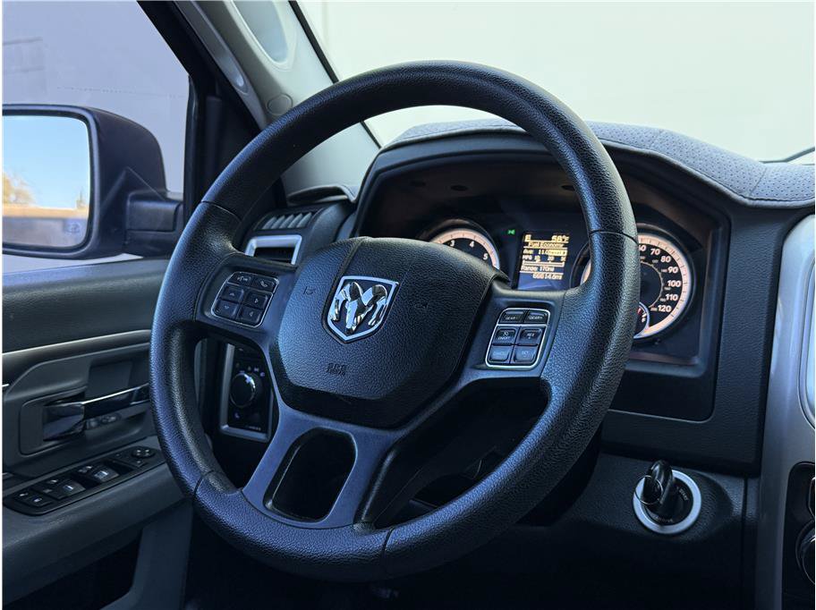 Used 2017 RAM 1500 Classic SLT RWD image 13
