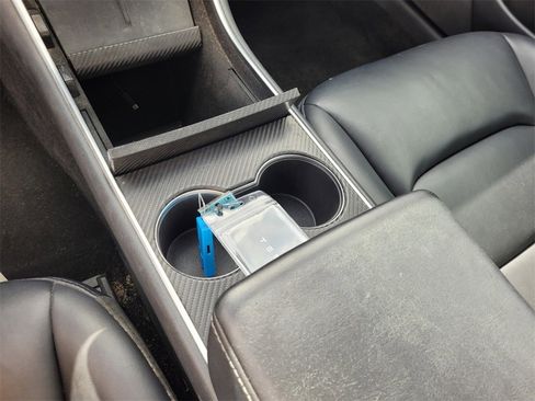 Used 2020 Tesla Model 3 Standard Range image 26