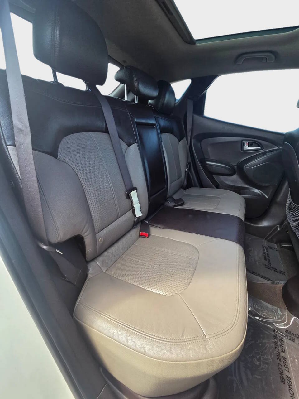 Used 2011 Hyundai Tucson Limited w/ Premium Pkg 3 FWD image 14