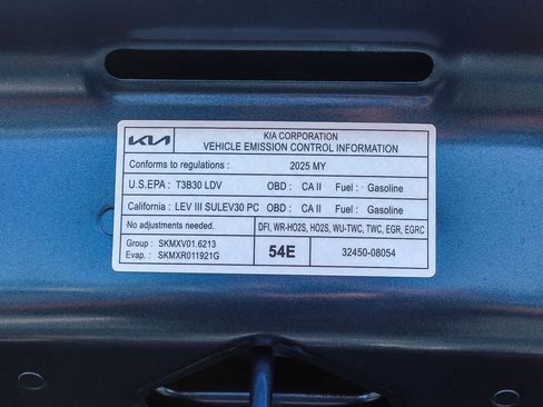 Used 2025 Kia Niro EX FWD image 35