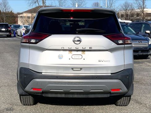 Used 2021 Nissan Rogue SV image 4