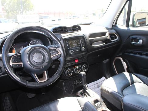 Used 2017 Jeep Renegade Limited FWD image 18