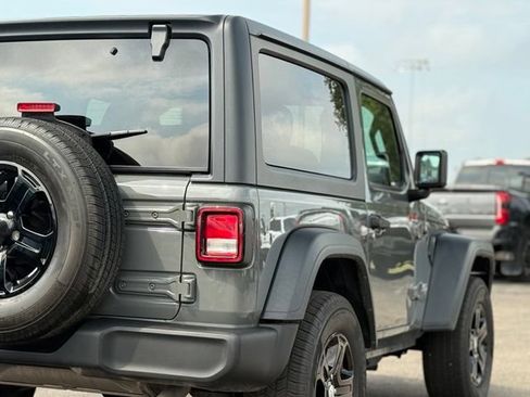 Used 2020 Jeep Wrangler Sport AWD/4WD image 31