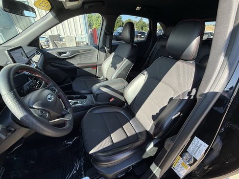 Used 2023 Ford Escape ST-Line image 16
