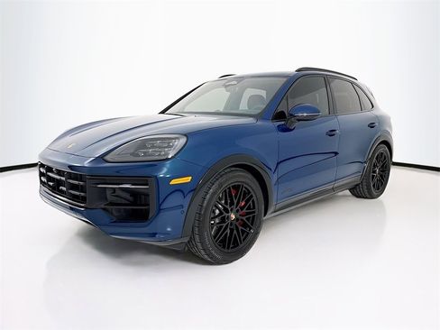 New 2026 Porsche Cayenne GTS image 1