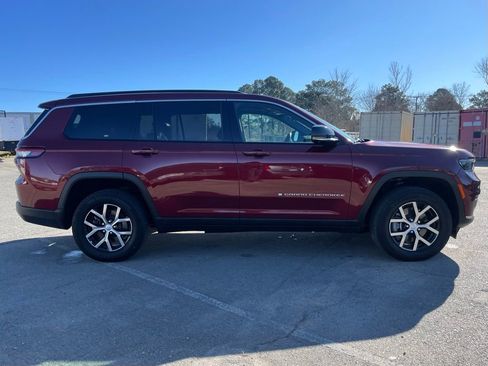 Used 2024 Jeep Grand Cherokee L Limited w/ Luxury Tech Group II image 8