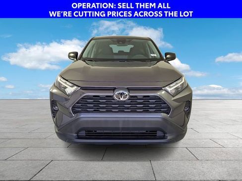 Used 2025 Toyota RAV4 LE FWD image 3