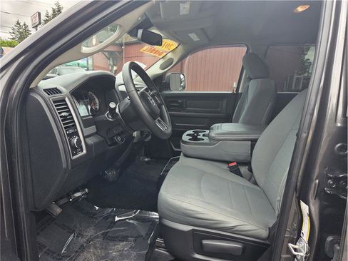 Used 2017 RAM 2500 Tradesman w/ Chrome Appearance Group RWD image 30